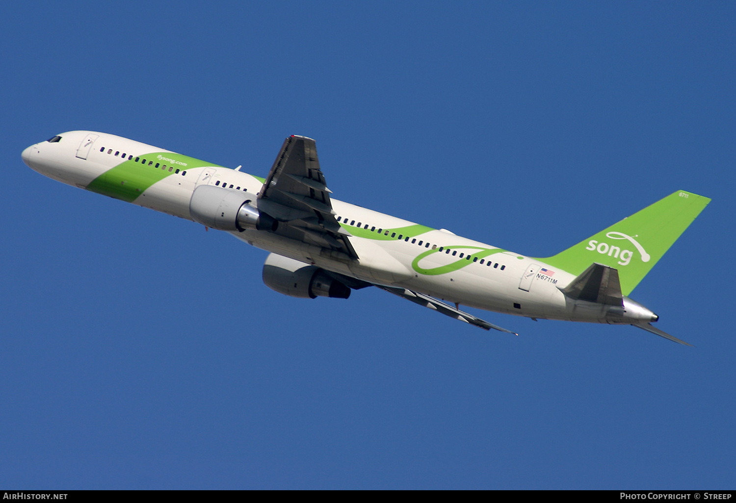 Aircraft Photo of N6711M | Boeing 757-232 | Song | AirHistory.net #322375