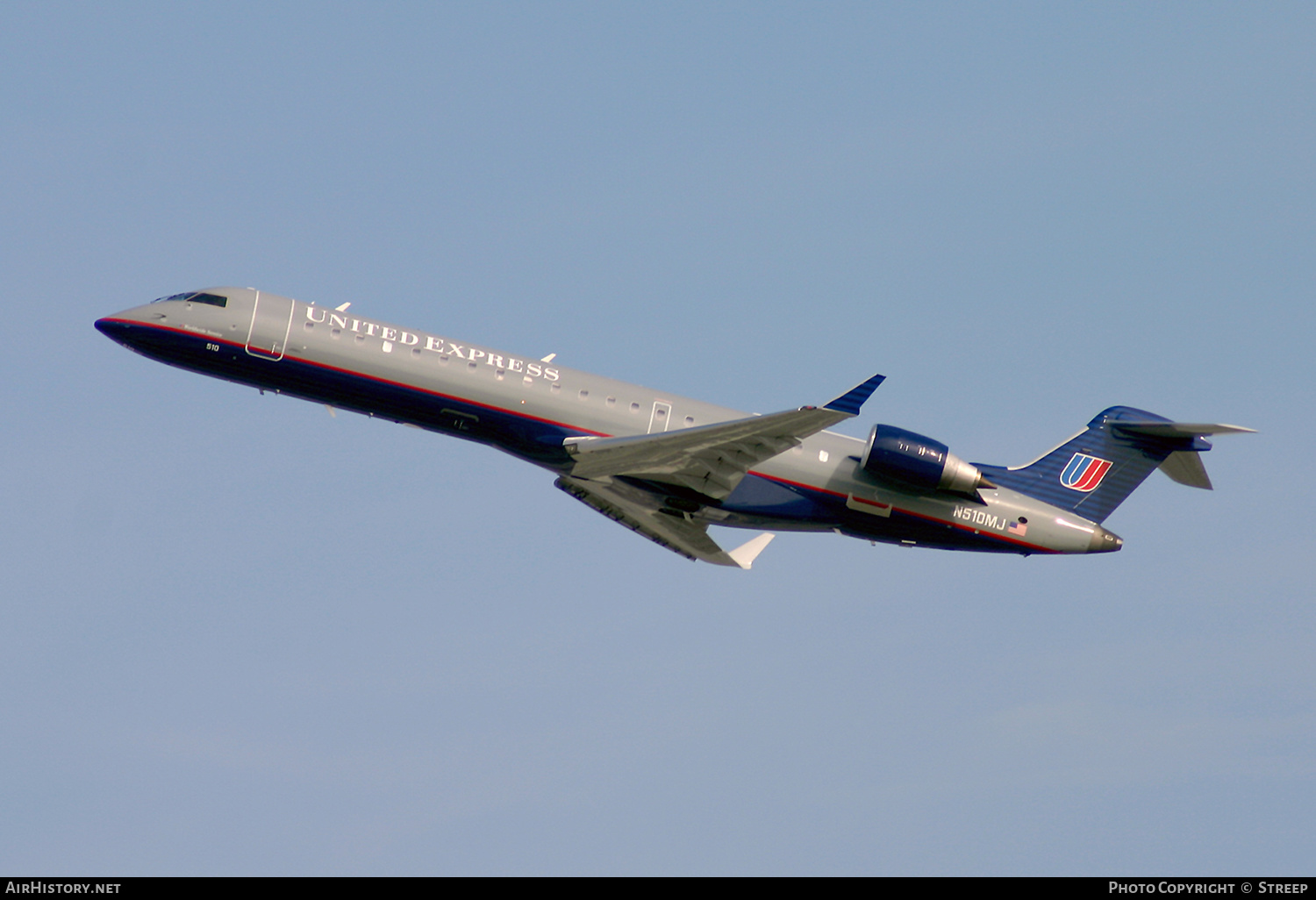 Aircraft Photo of N510MJ | Bombardier CRJ-701ER (CL-600-2C10) | United Express | AirHistory.net #322400