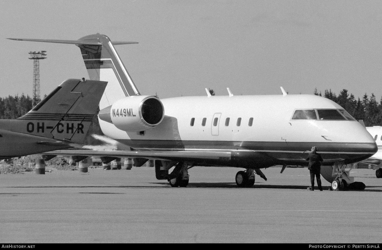 Aircraft Photo of N449ML | Canadair Challenger 601-3A (CL-600-2B16) | AirHistory.net #322460