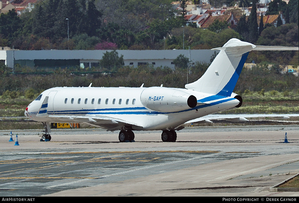Aircraft Photo of M-SAPT | Bombardier Global 5000 (BD-700-1A11) | AirHistory.net #322469