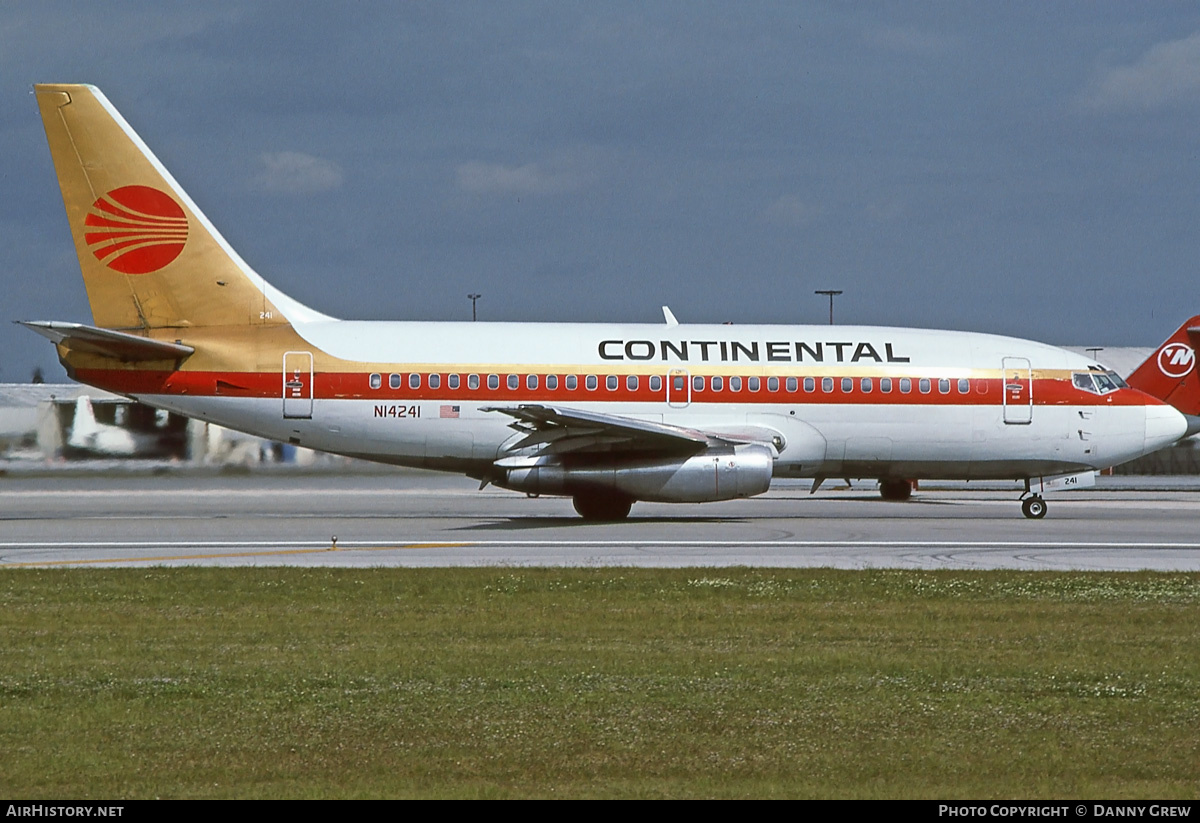 Aircraft Photo of N14241 | Boeing 737-2C0 | Continental Airlines | AirHistory.net #322522