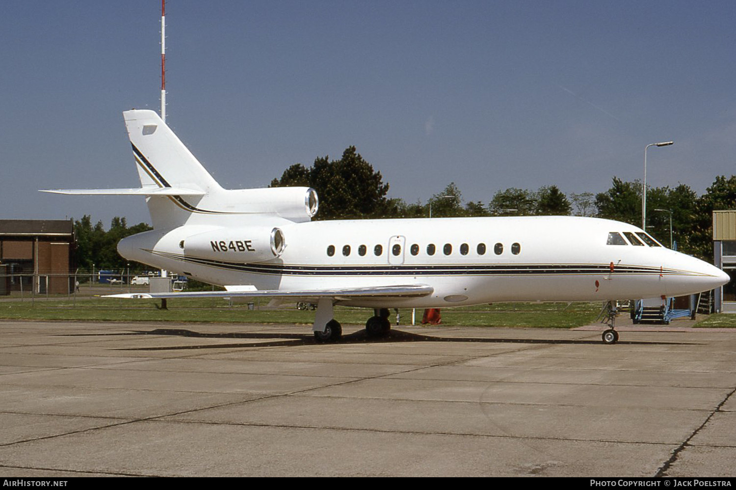 Aircraft Photo of N64BE | Dassault Falcon 900 | AirHistory.net #322698