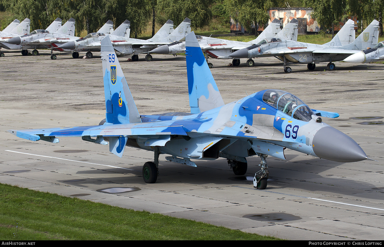 Aircraft Photo of 69 blue | Sukhoi Su-27UB | Ukraine - Air Force | AirHistory.net #322744