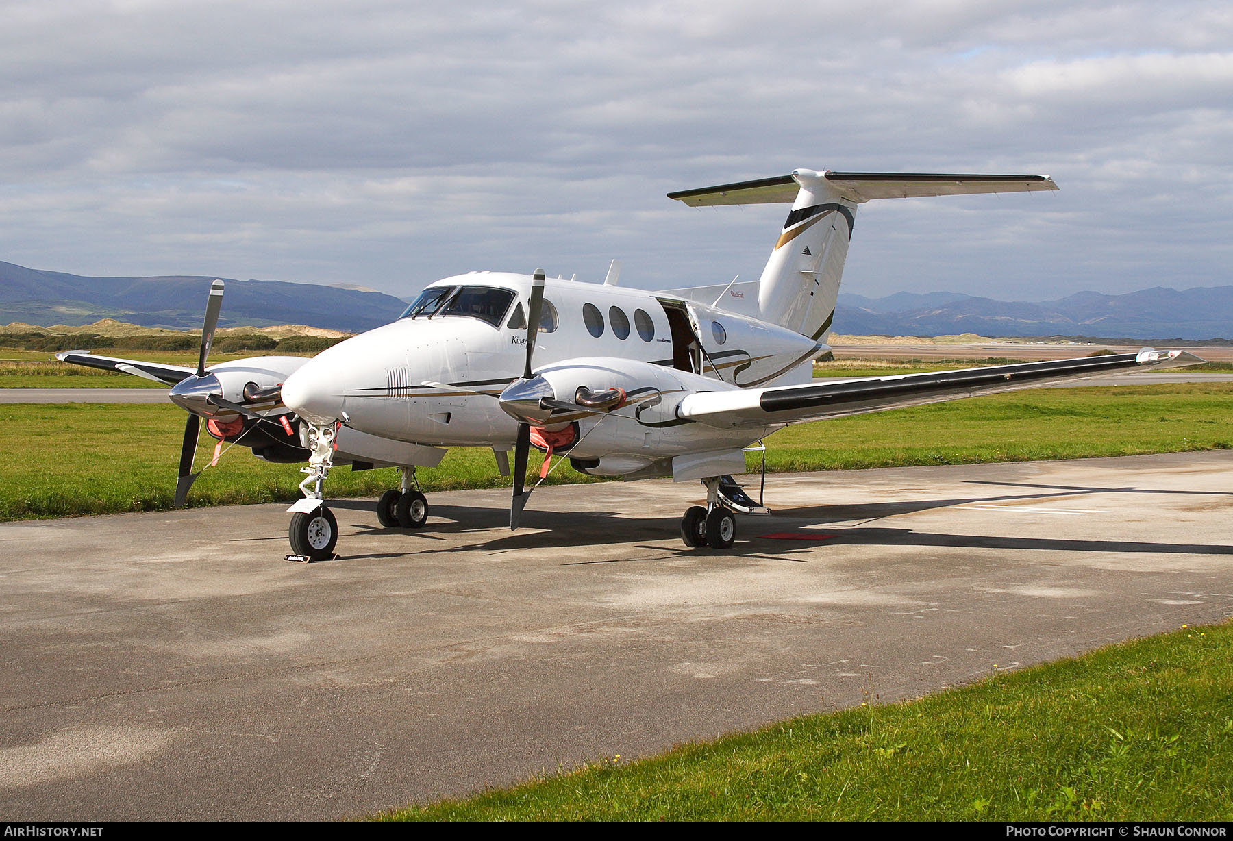 Aircraft Photo of N402BL | Beech F90 King Air | AirHistory.net #322807