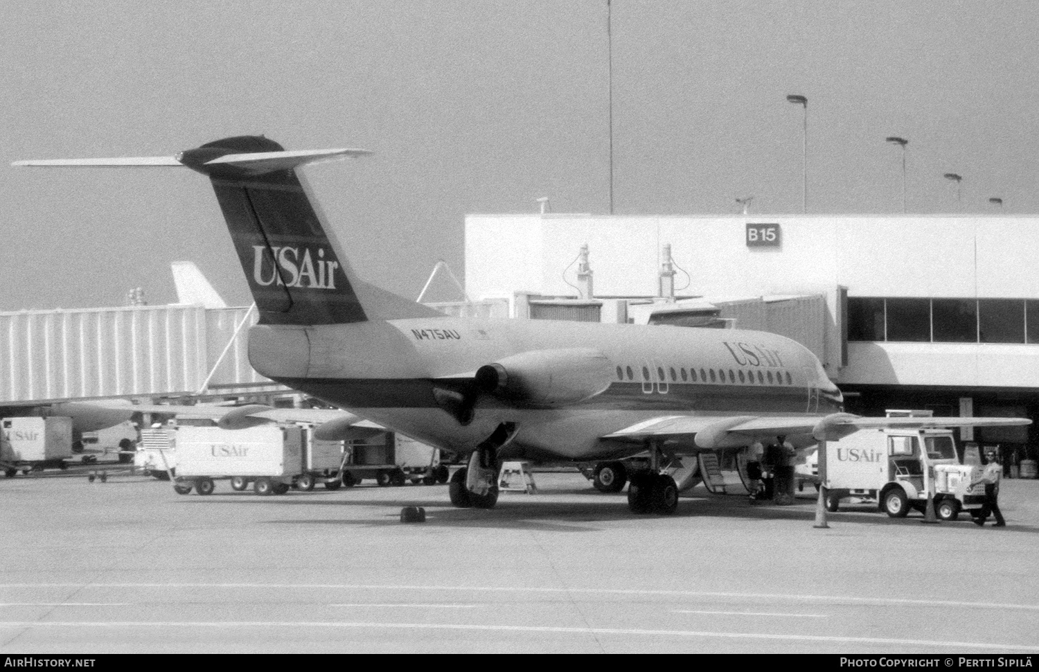 Aircraft Photo of N475AU | Fokker F28-4000 Fellowship | USAir | AirHistory.net #322885