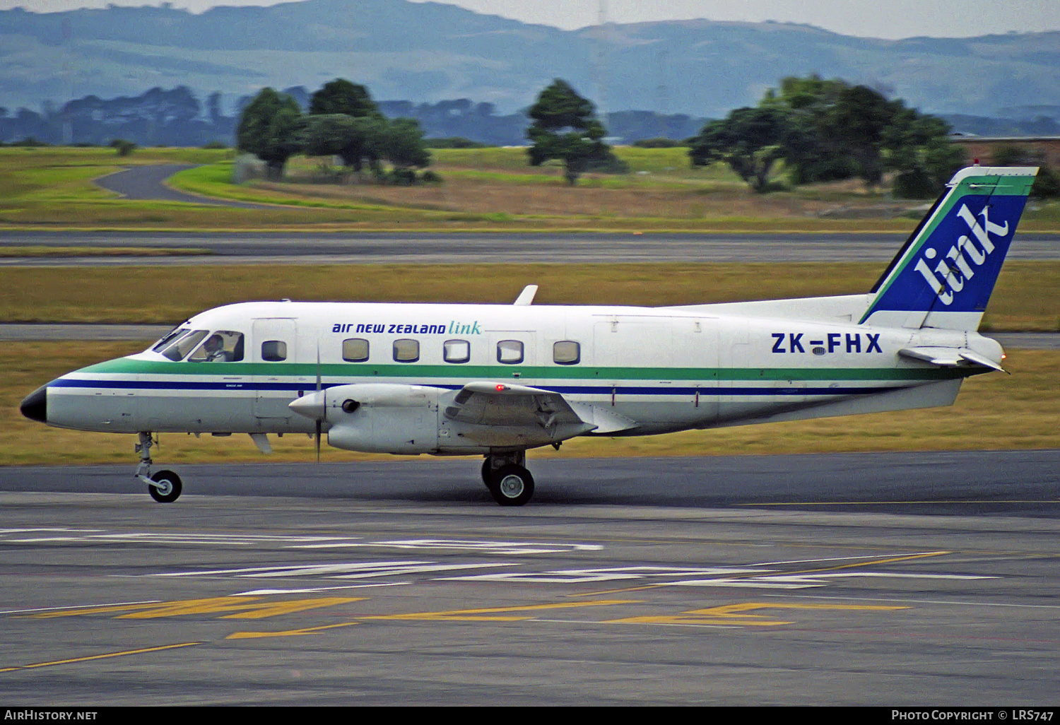 Aircraft Photo of ZK-FHX | Embraer EMB-110P1 Bandeirante | Air New Zealand Link | AirHistory.net #322959