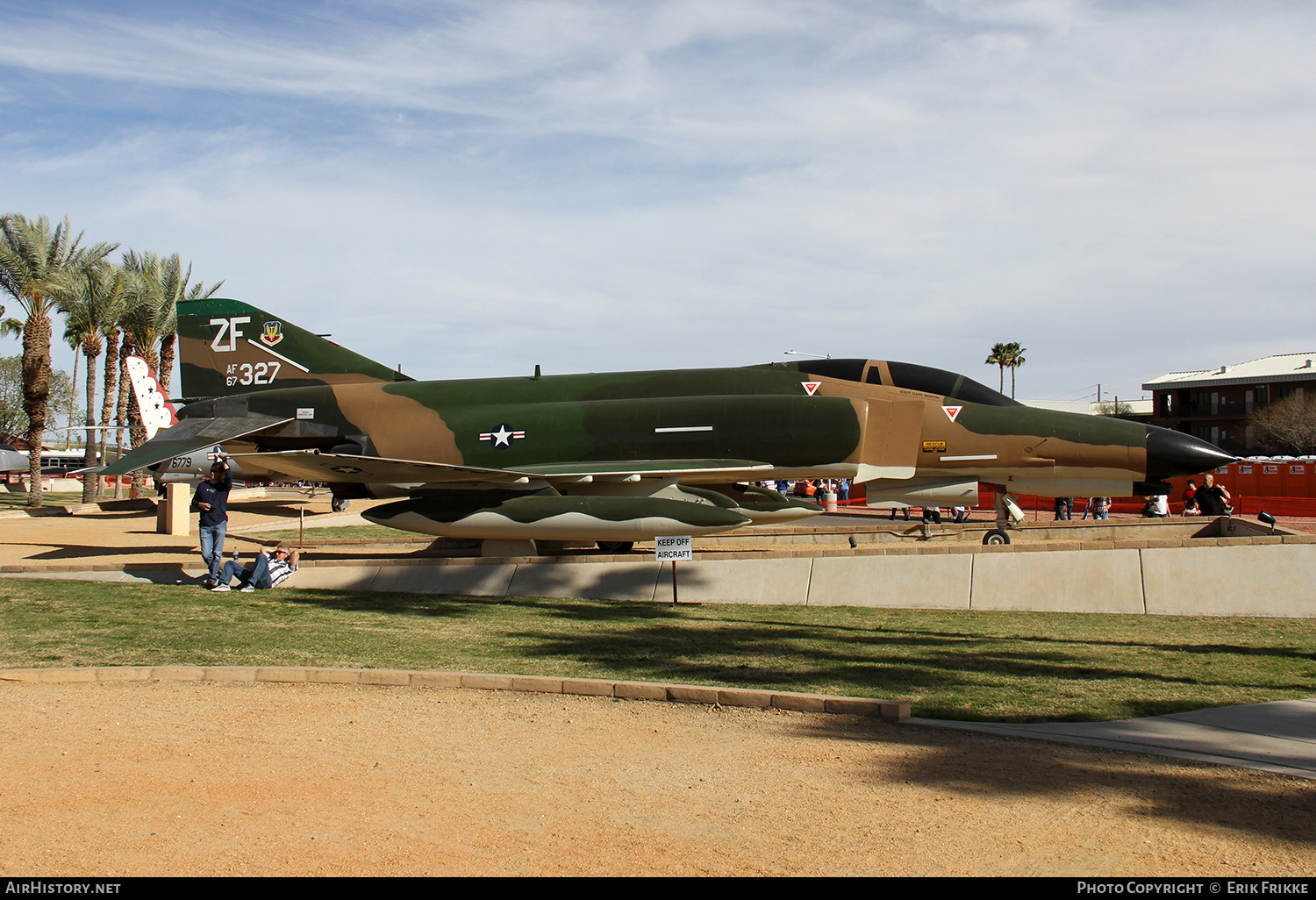 Aircraft Photo of 67-0327 / AF67-327 | McDonnell Douglas F-4E Phantom II | USA - Air Force | AirHistory.net #323037