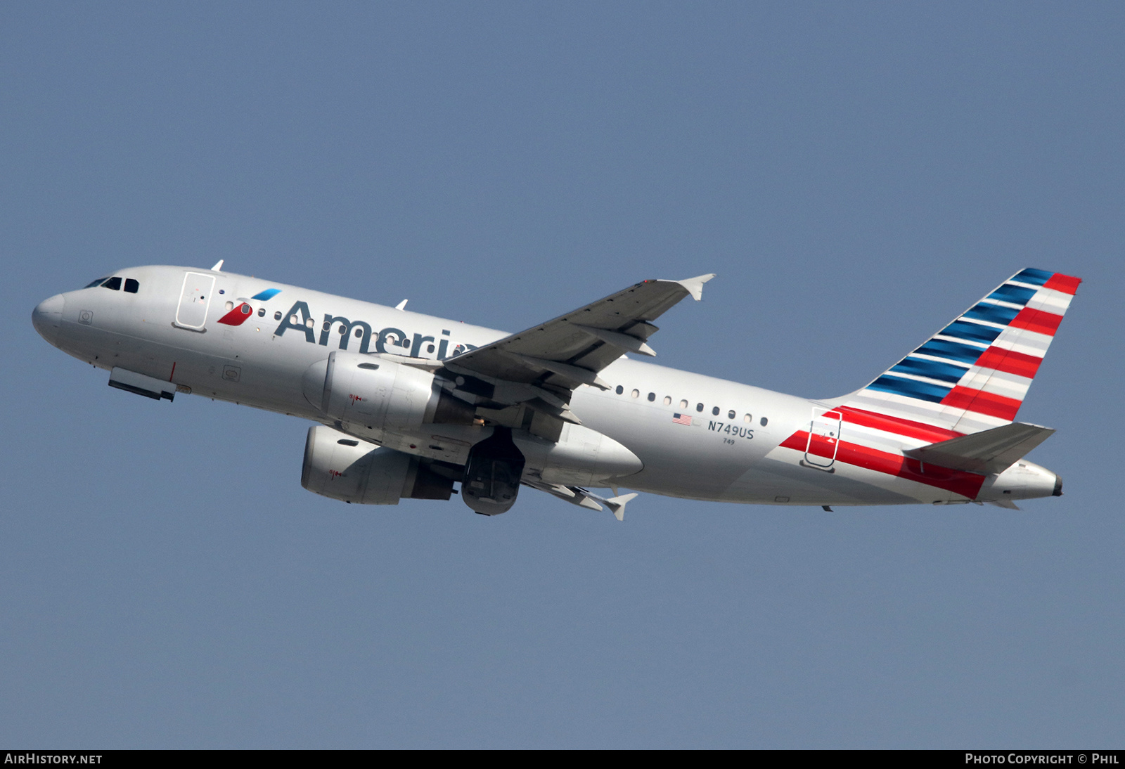 Aircraft Photo of N749US | Airbus A319-112 | American Airlines | AirHistory.net #323124