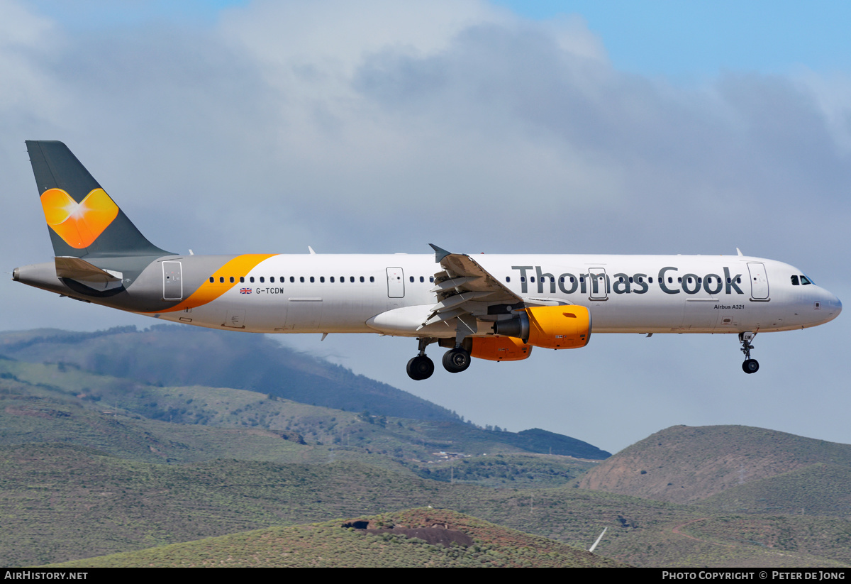 Aircraft Photo of G-TCDW | Airbus A321-211 | Thomas Cook Airlines | AirHistory.net #323169