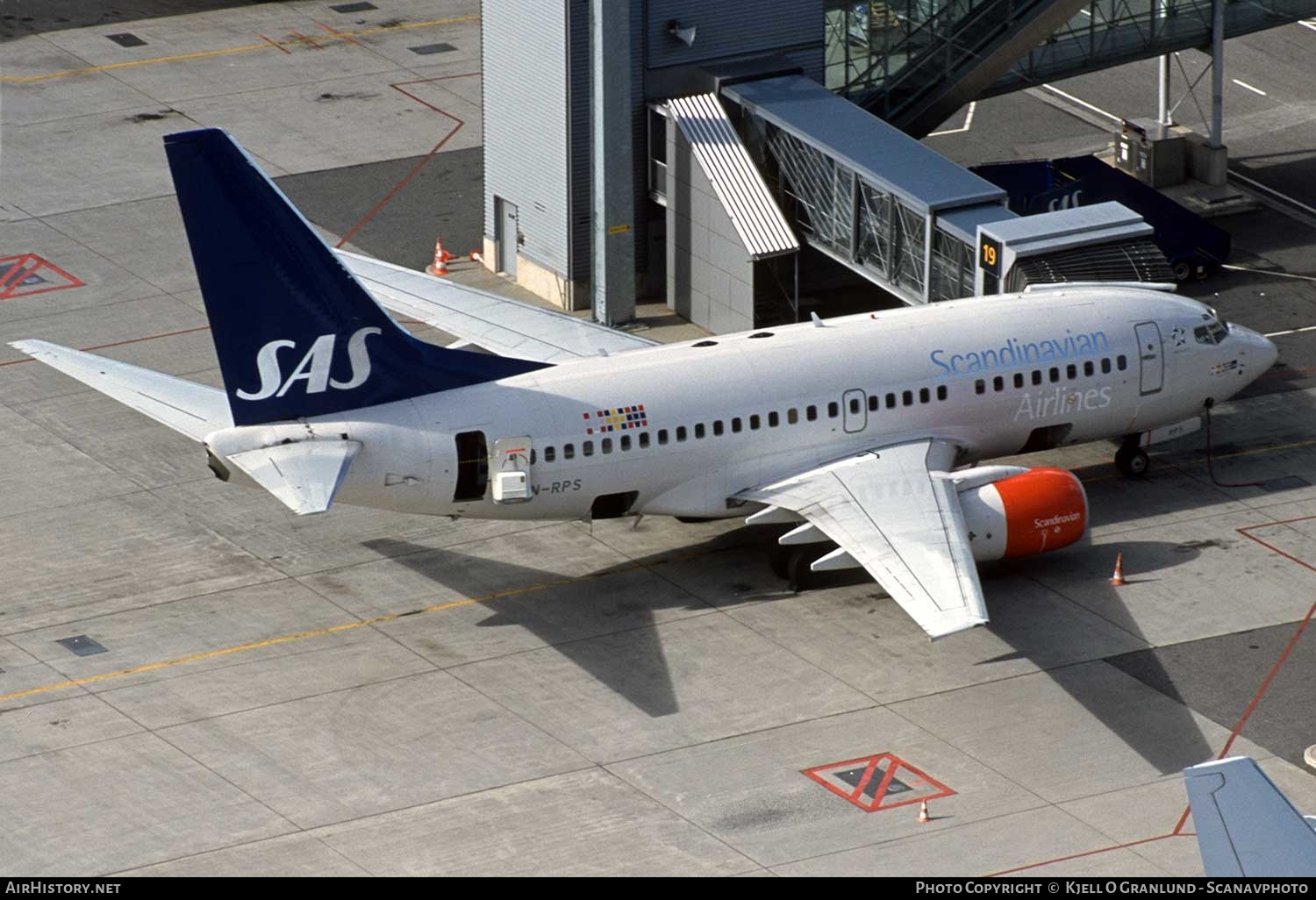Aircraft Photo of LN-RPS | Boeing 737-683 | Scandinavian Airlines - SAS | AirHistory.net #323184
