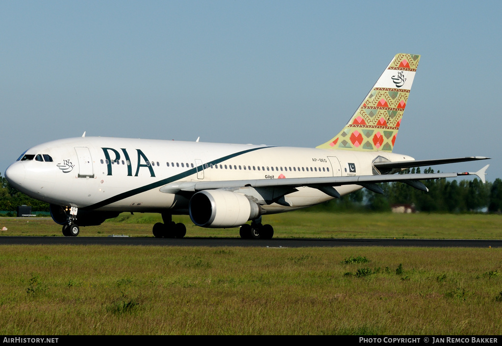 Aircraft Photo of AP-BEG | Airbus A310-308 | Pakistan International Airlines - PIA | AirHistory.net #323258