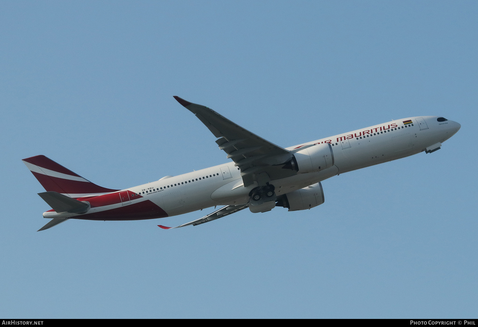 Aircraft Photo of 3B-NBU | Airbus A330-941N | Air Mauritius | AirHistory.net #323321