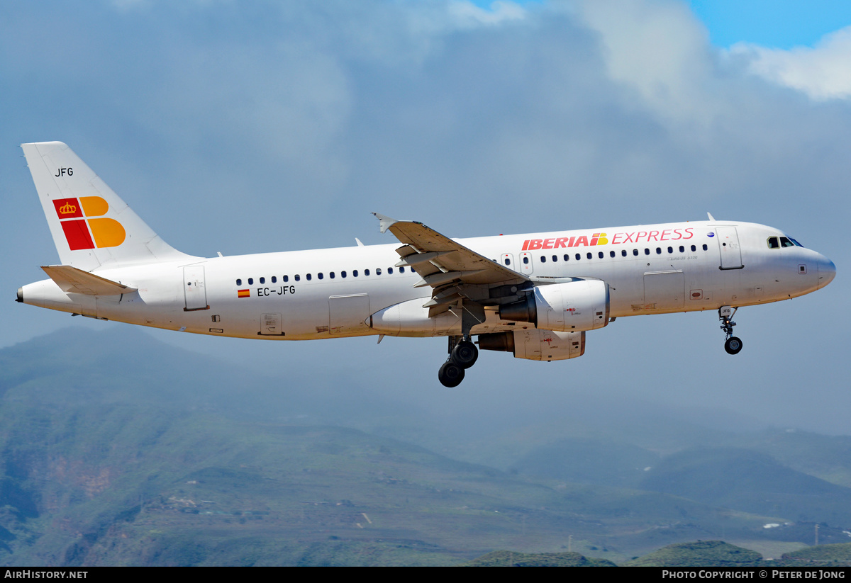Aircraft Photo of EC-JFG | Airbus A320-214 | Iberia Express | AirHistory.net #323407