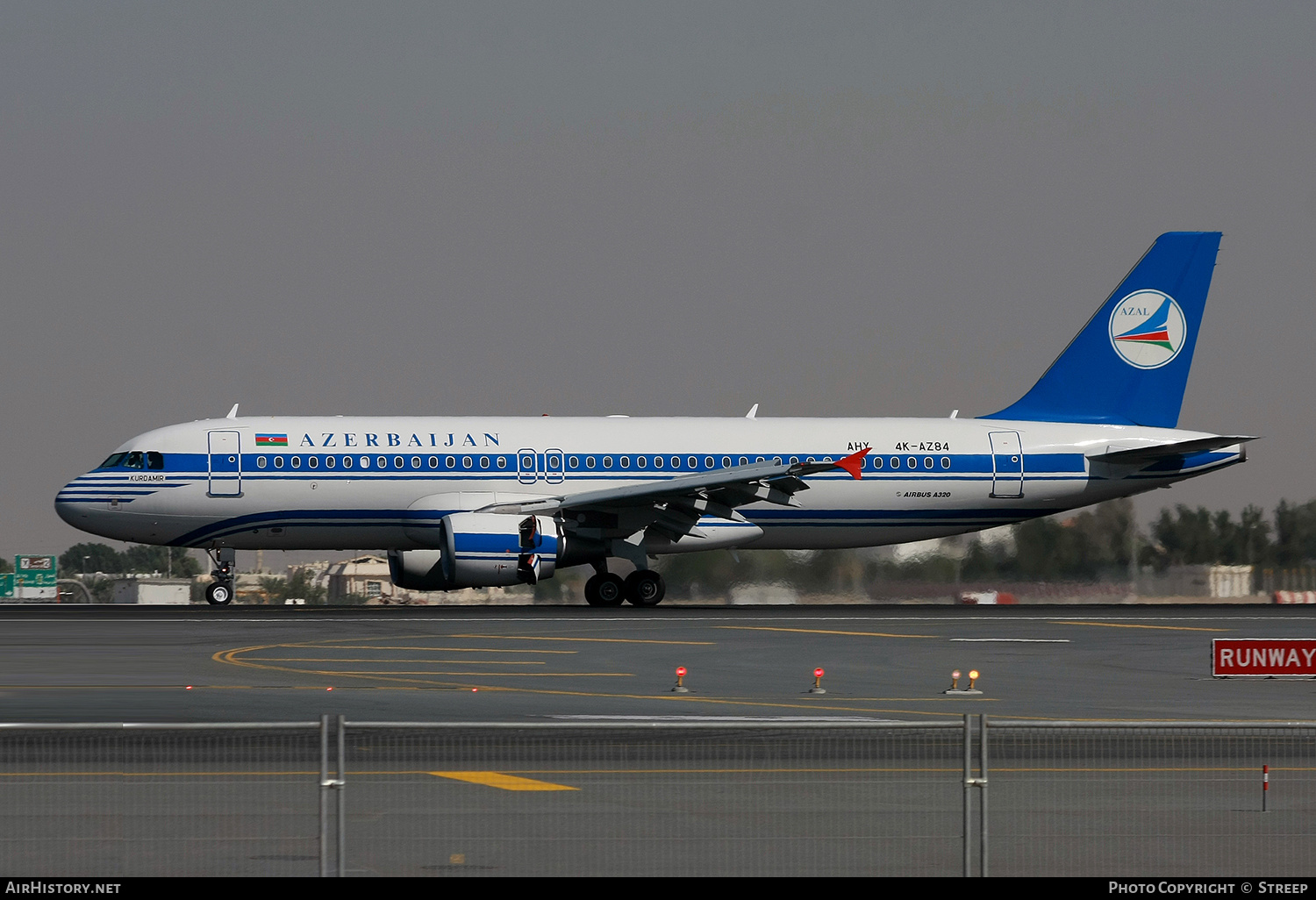 Aircraft Photo of 4K-AZ84 | Airbus A320-214 | Azerbaijan Airlines - AZAL - AHY | AirHistory.net #323460