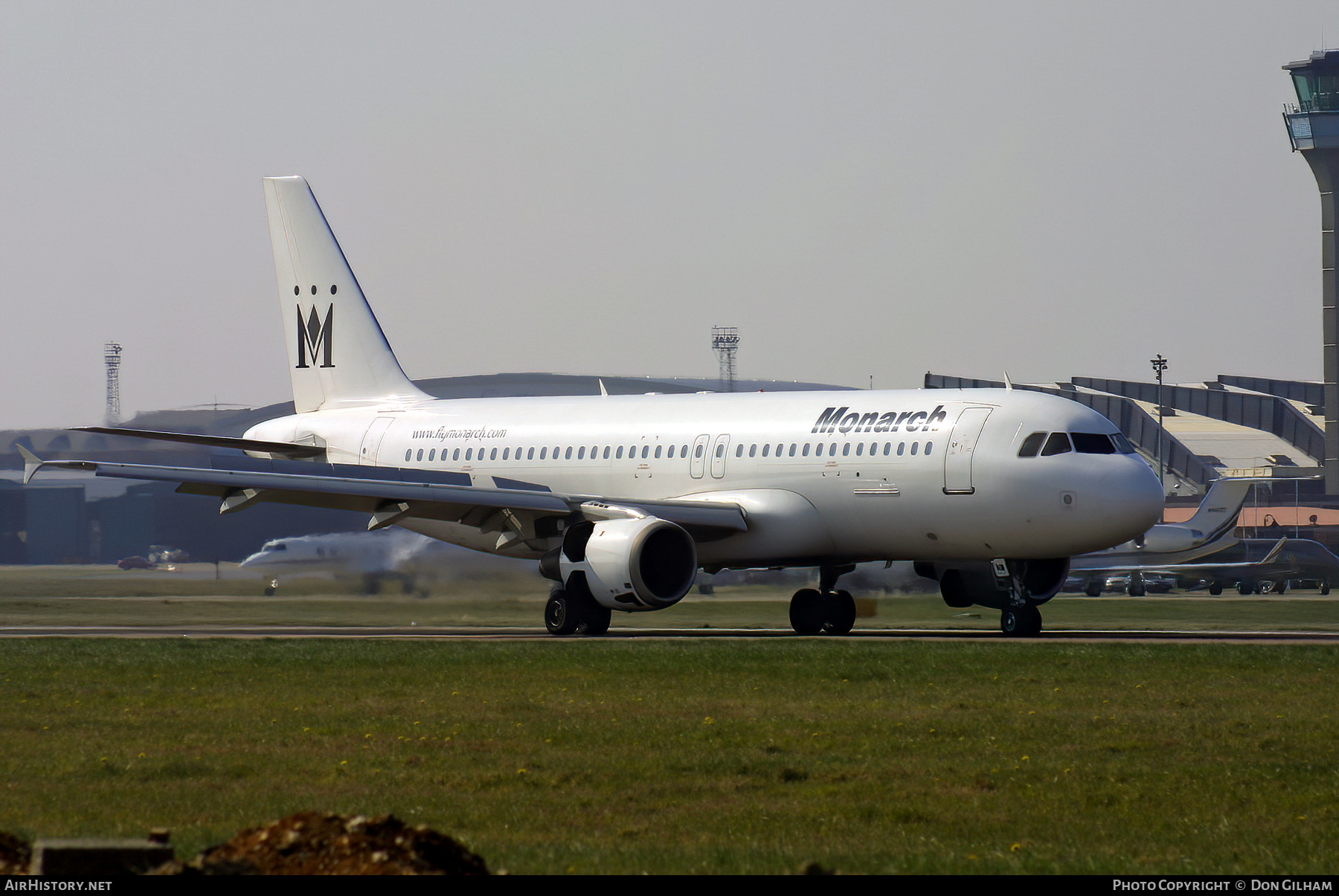 Aircraft Photo of G-MONW | Airbus A320-212 | Monarch Airlines | AirHistory.net #323688
