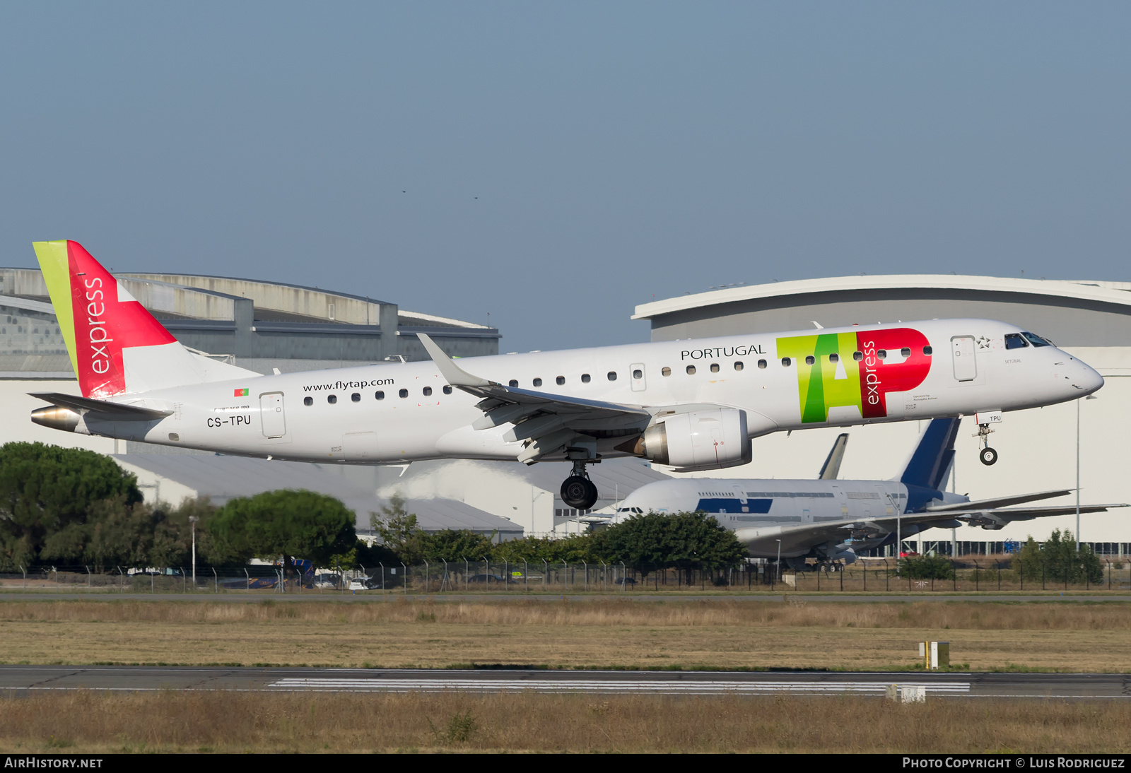 Aircraft Photo of CS-TPU | Embraer 190LR (ERJ-190-100LR) | TAP Portugal Express | AirHistory.net #323709