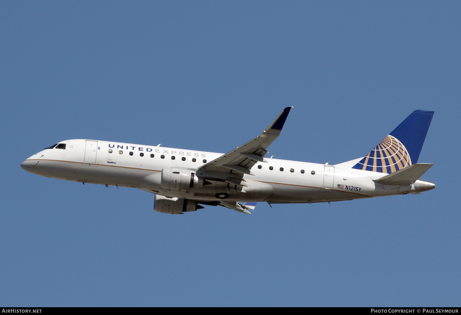 Aircraft Photo of N121SY | Embraer 175LR (ERJ-170-200LR) | United Express | AirHistory.net #323733