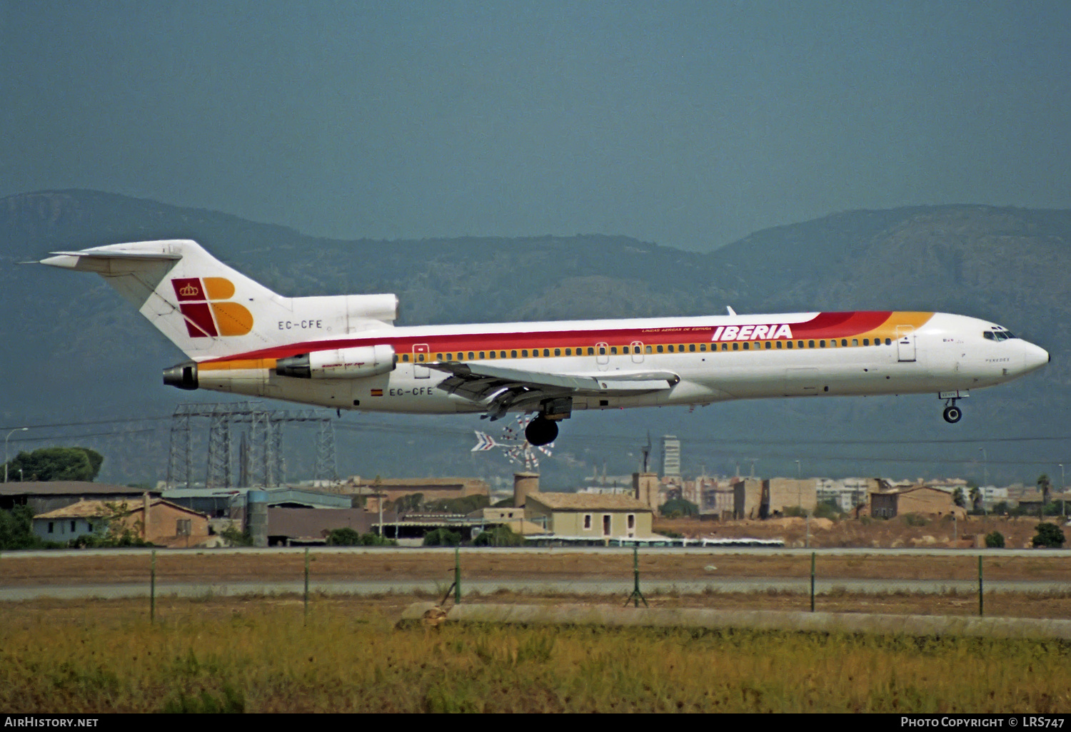 Aircraft Photo of EC-CFE | Boeing 727-256/Adv | Iberia | AirHistory.net #323766