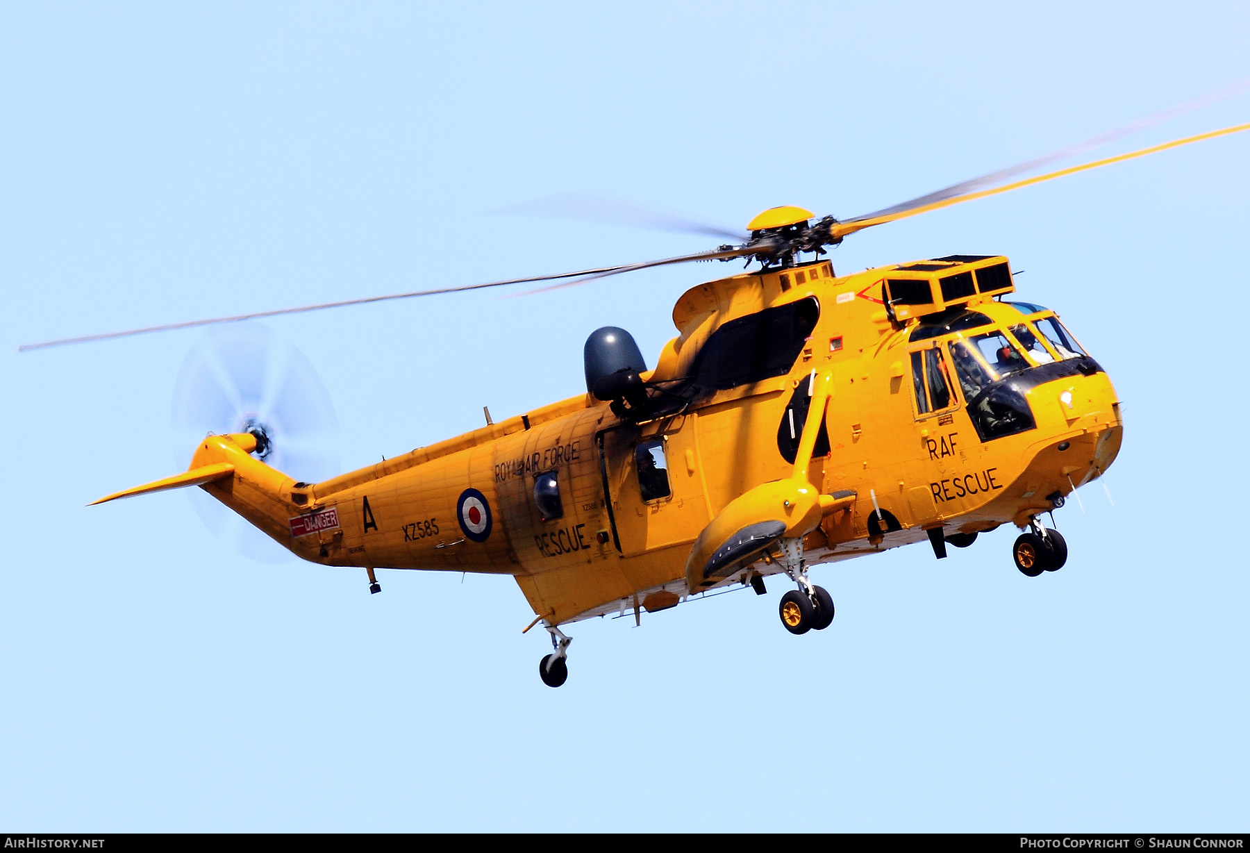 Aircraft Photo of XZ585 | Westland WS-61 Sea King HAR3 | UK - Air Force | AirHistory.net #323787