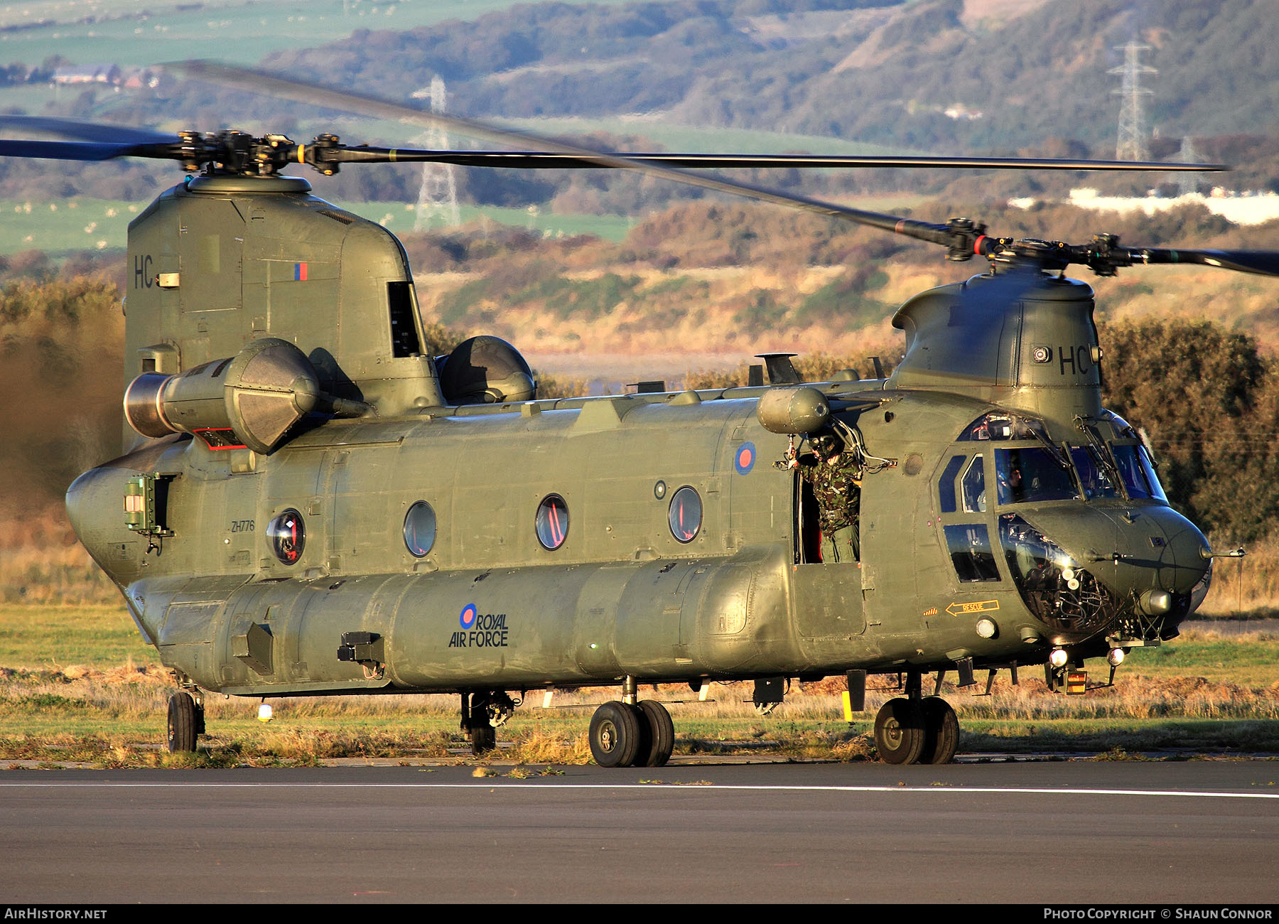 Aircraft Photo of ZH776 | Boeing Chinook HC4 (352) | UK - Air Force | AirHistory.net #323868