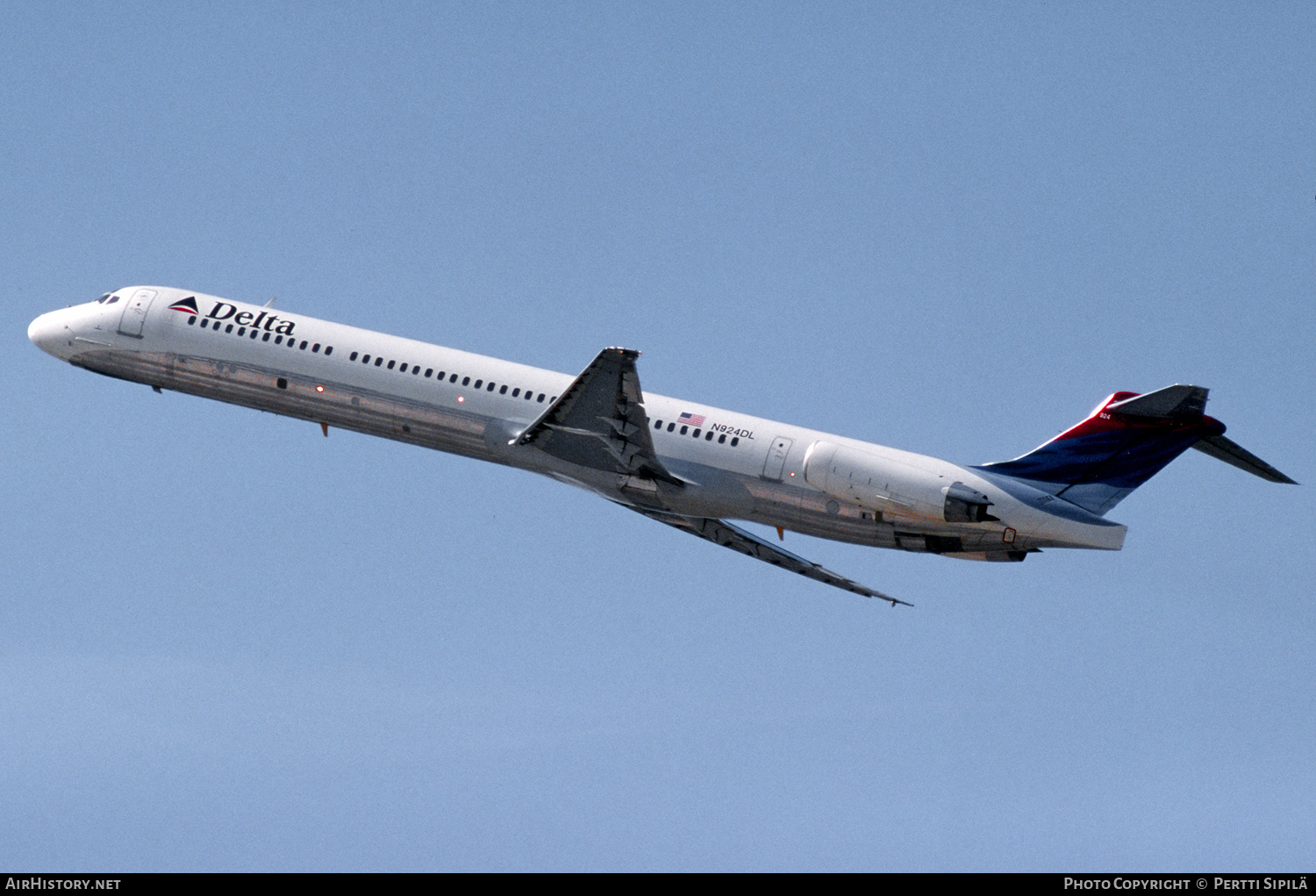 Aircraft Photo of N924DL | McDonnell Douglas MD-88 | Delta Air Lines | AirHistory.net #323922