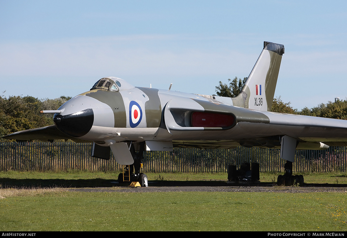 Aircraft Photo of XL319 | Avro 698 Vulcan B.2 | UK - Air Force | AirHistory.net #324007