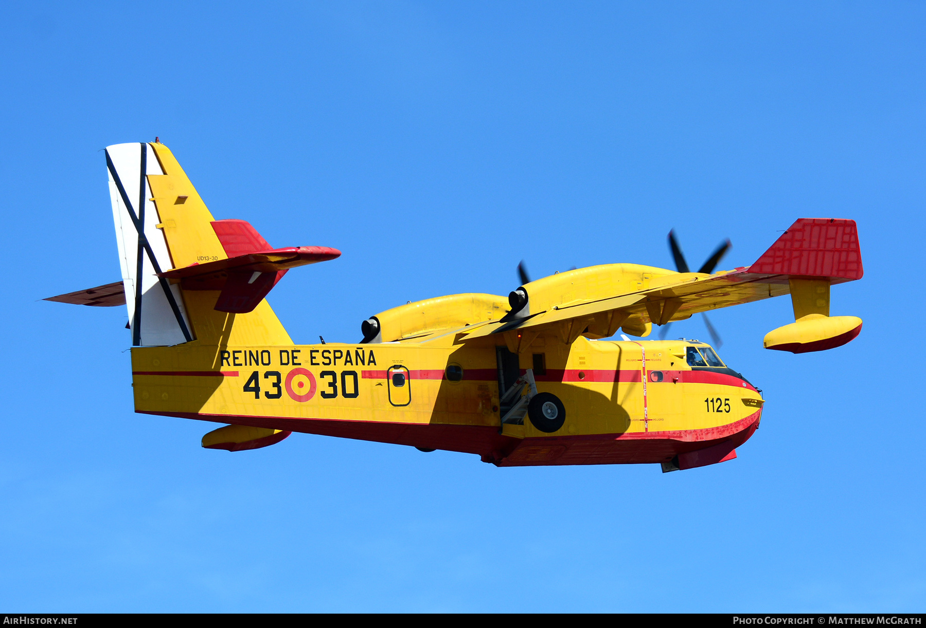 Aircraft Photo of UD.13-30 | Canadair CL-215T (CL-215-6B11) | Spain - Air Force | AirHistory.net #324051
