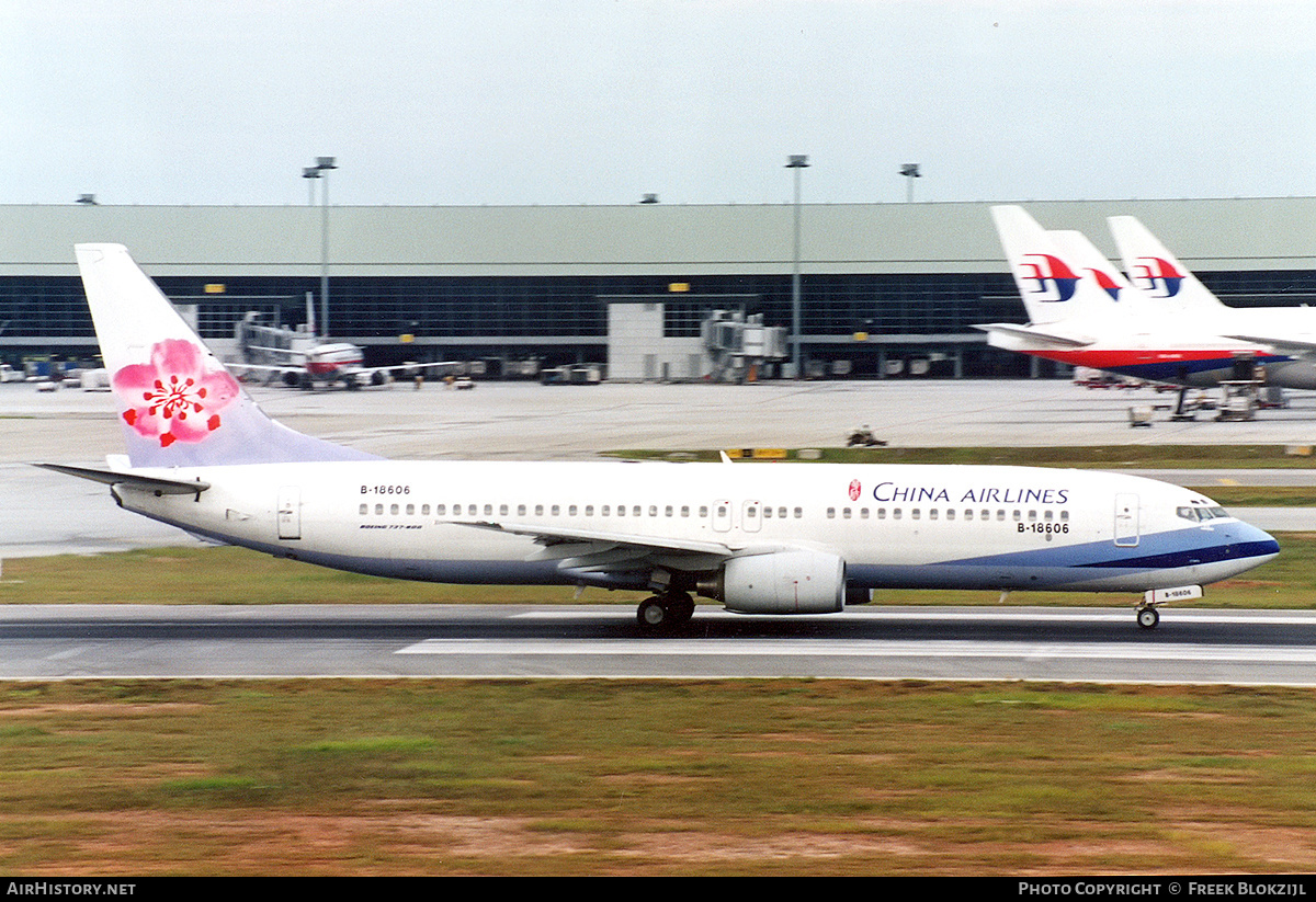 Aircraft Photo of B-18606 | Boeing 737-809 | China Airlines | AirHistory.net #324063