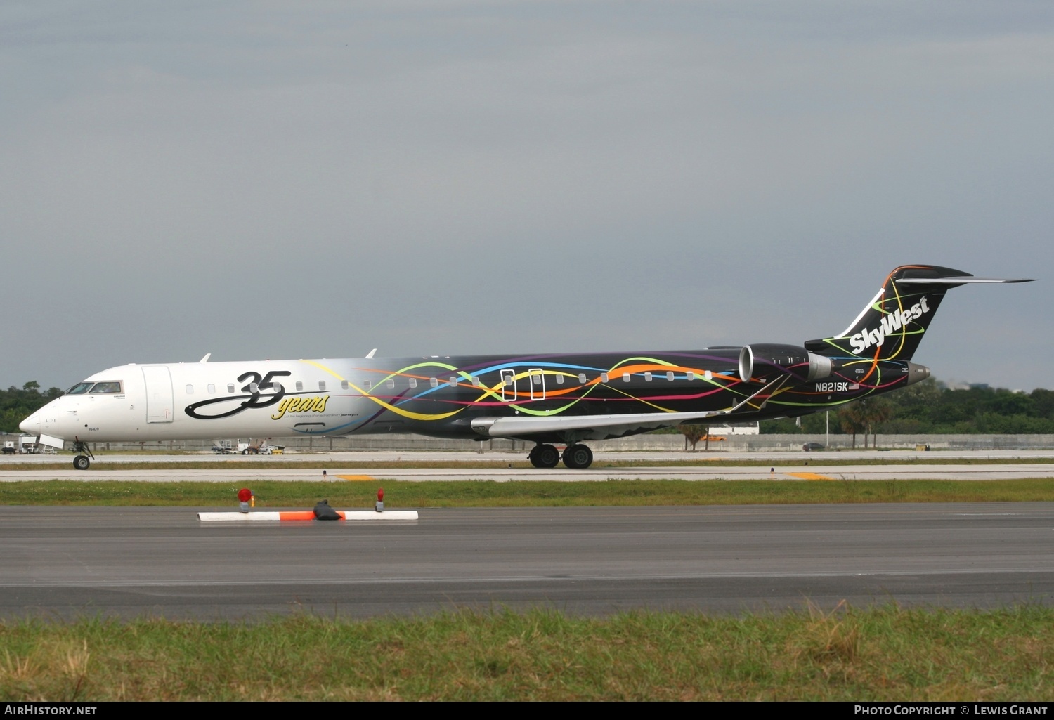 Aircraft Photo of N821SK | Bombardier CRJ-900LR (CL-600-2D24) | SkyWest Airlines | AirHistory.net #324112