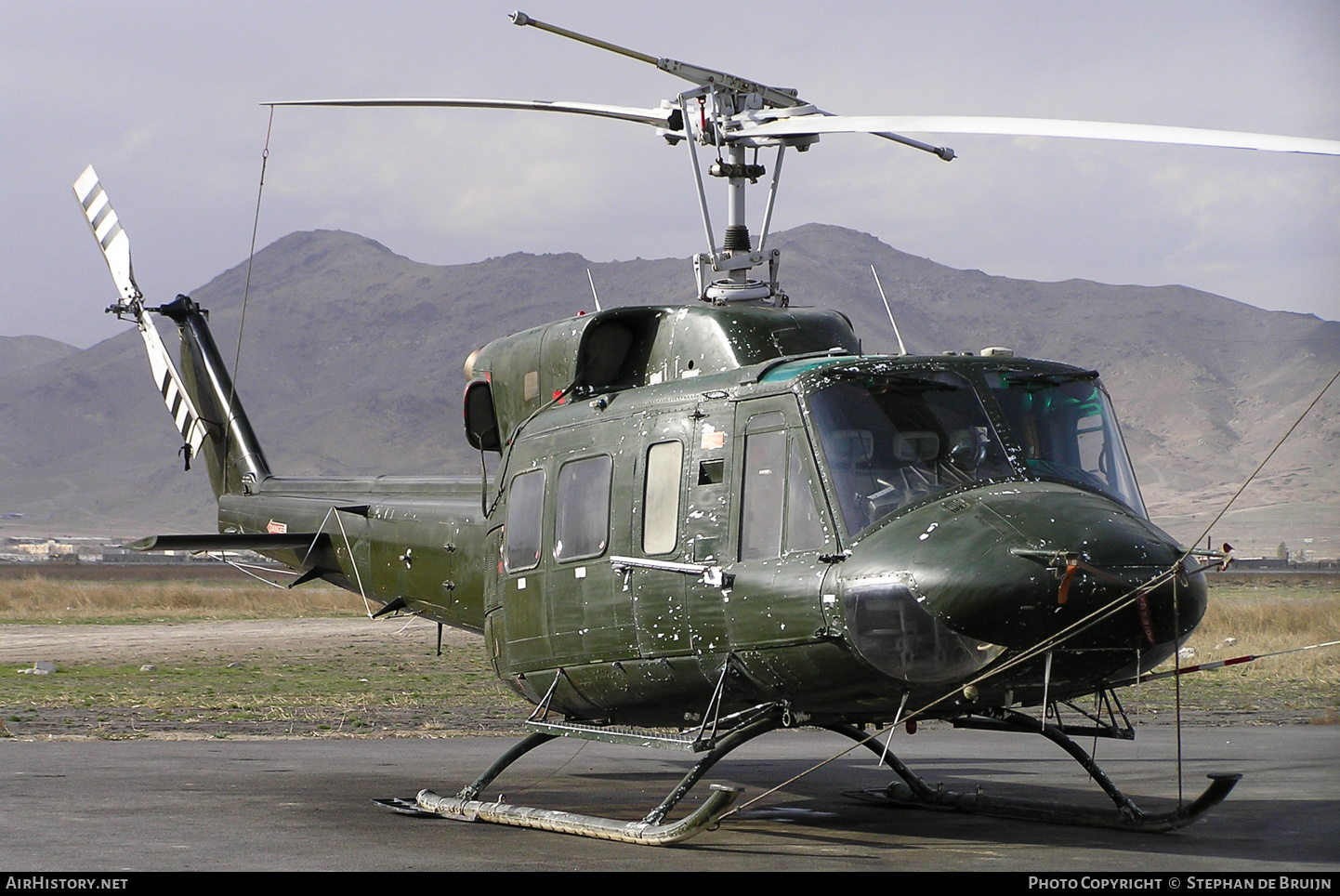 Aircraft Photo of P2-PAX | Bell 212 Twin Two-Twelve | AirHistory.net #324163