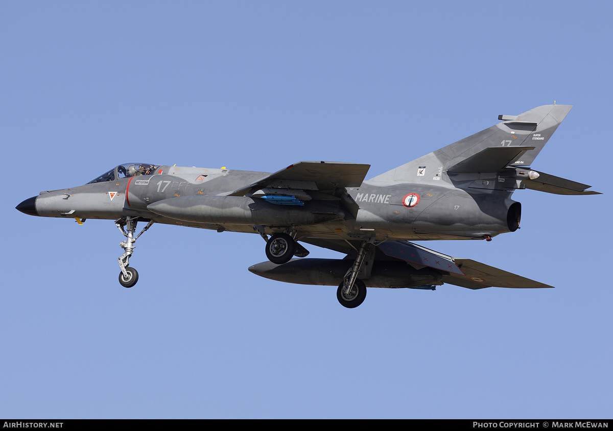 Aircraft Photo of 17 | Dassault Super Etendard Modernisé | France - Navy | AirHistory.net #324181