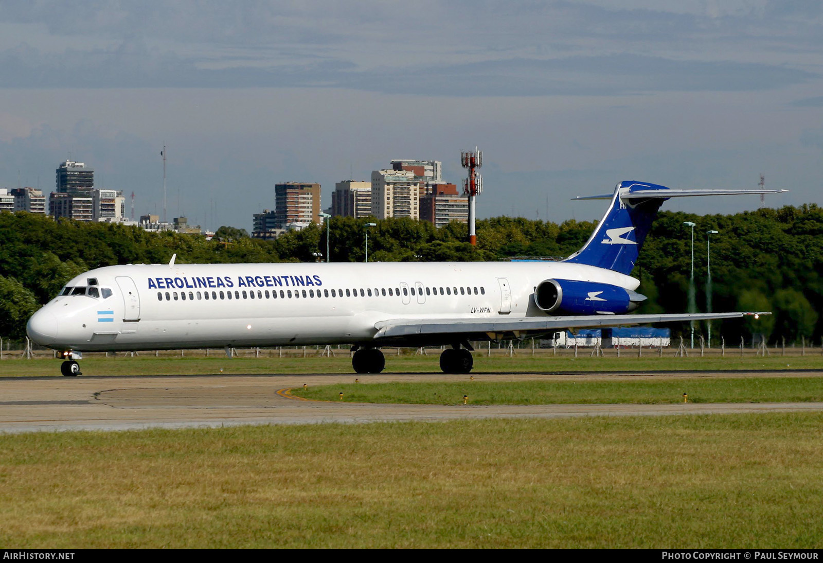 Aircraft Photo of LV-WFN | McDonnell Douglas MD-81 (DC-9-81) | Aerolíneas Argentinas | AirHistory.net #324231