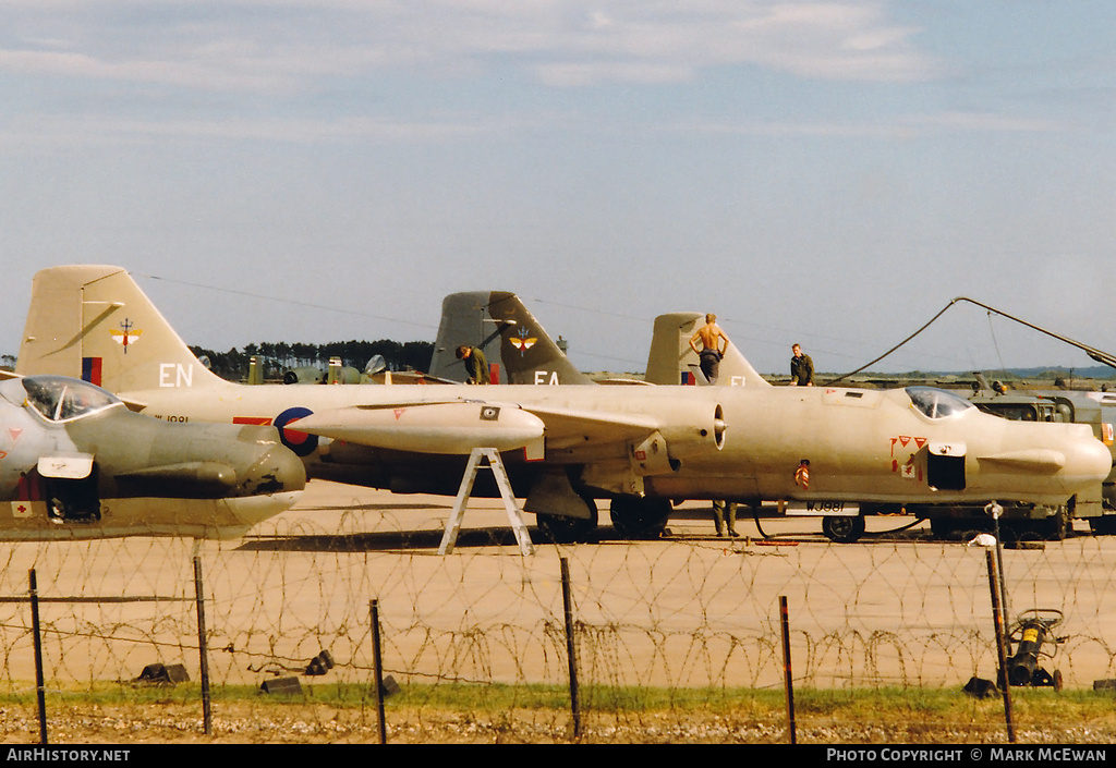 Aircraft Photo of WJ981 | English Electric Canberra T17A | UK - Air Force | AirHistory.net #324339