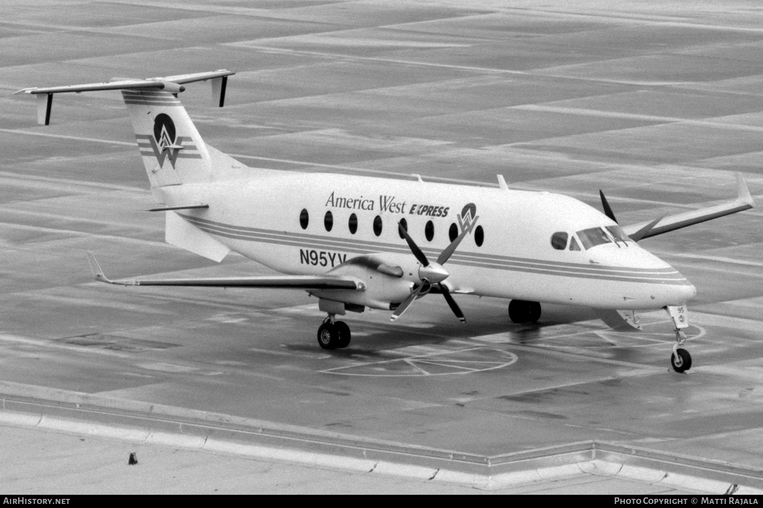 Aircraft Photo of N95YV | Beech 1900D | America West Express | AirHistory.net #324385