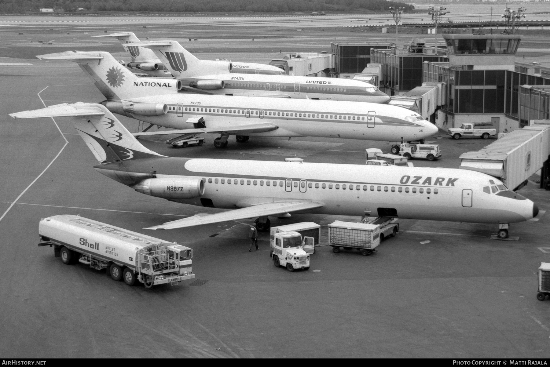 Aircraft Photo of N987Z | McDonnell Douglas DC-9-31 | Ozark Air Lines | AirHistory.net #324424