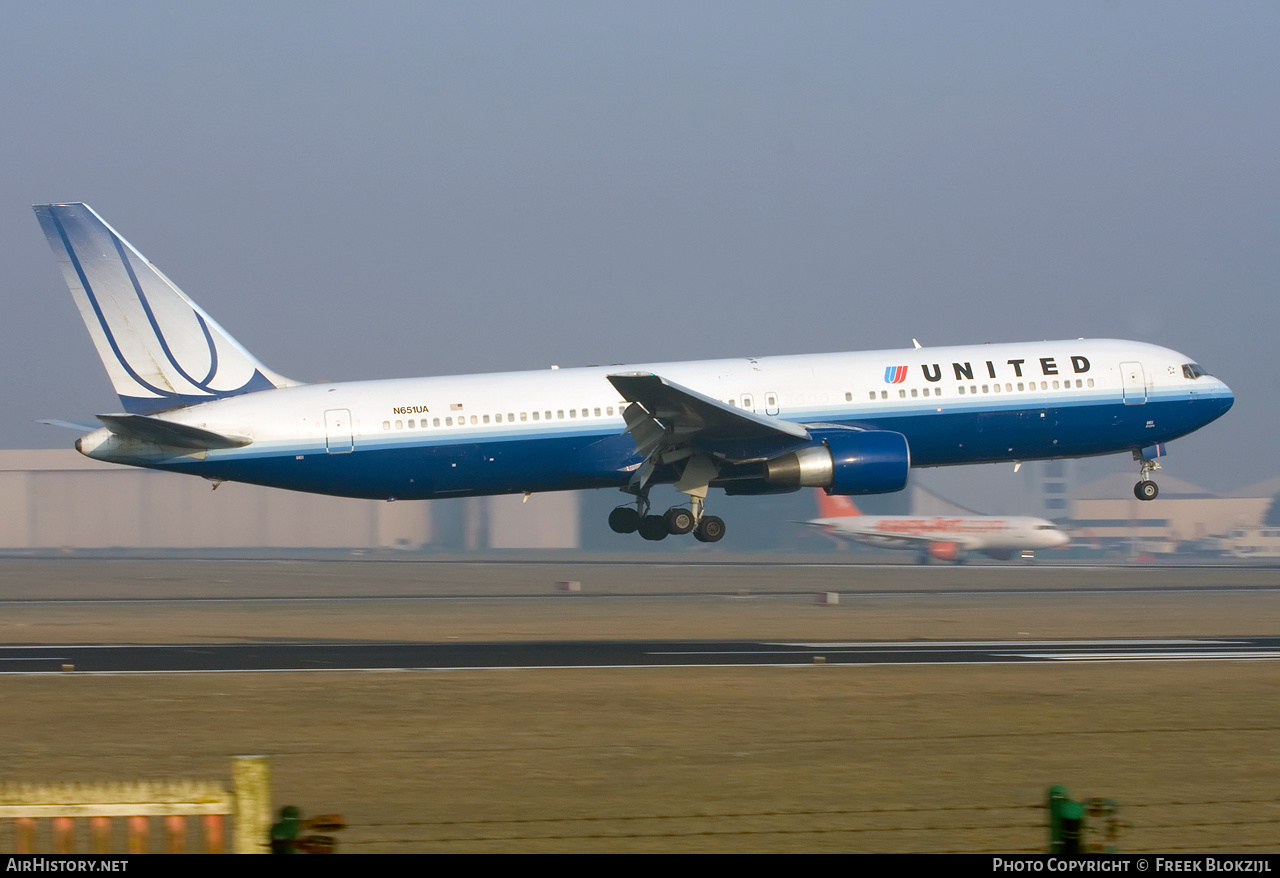 Aircraft Photo of N651UA | Boeing 767-322/ER | United Airlines | AirHistory.net #324462