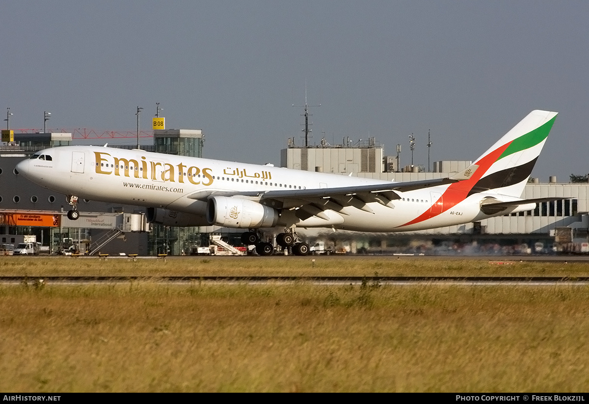 Aircraft Photo of A6-EAJ | Airbus A330-243 | Emirates | AirHistory.net #324469