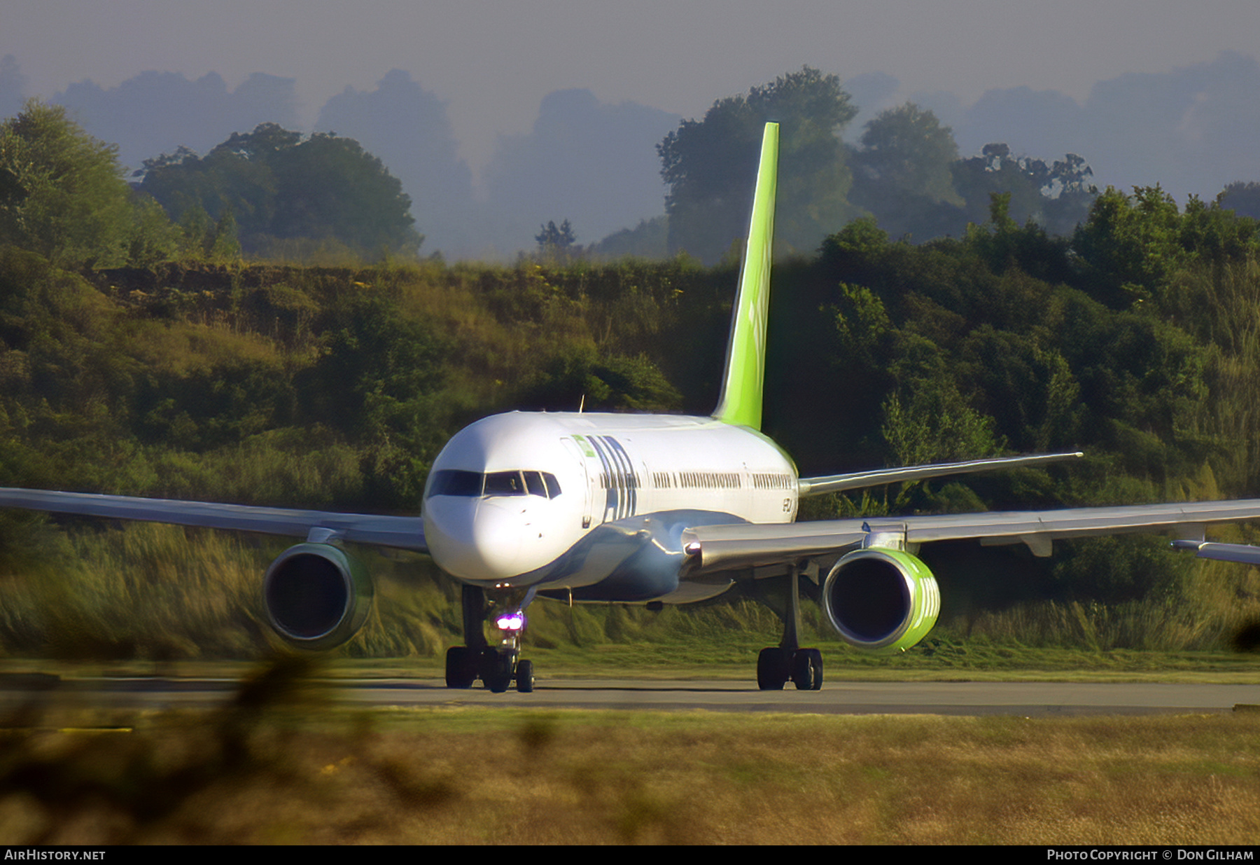 Aircraft Photo of G-FCLA | Boeing 757-28A | JMC Air | AirHistory.net #324512