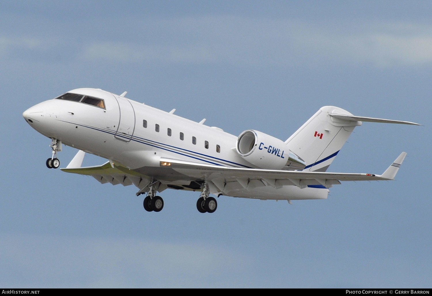 Aircraft Photo of C-GWLL | Bombardier Challenger 604 (CL-600-2B16) | AirHistory.net #324635