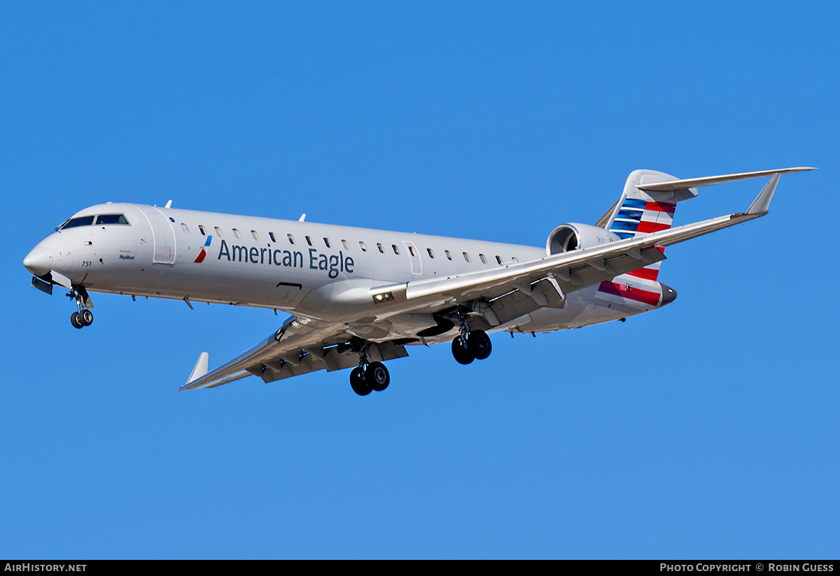Aircraft Photo of N751SK | Bombardier CRJ-701ER (CL-600-2C10) | American Eagle | AirHistory.net #324640