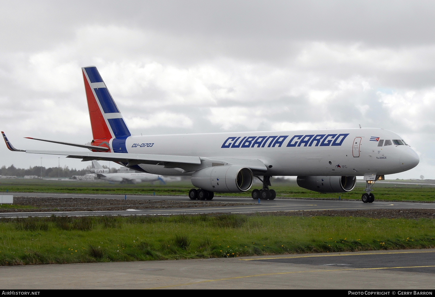Aircraft Photo of CU-C1703 | Tupolev Tu-204-100SE (Tu-204CE) | Cubana Cargo | AirHistory.net #324659