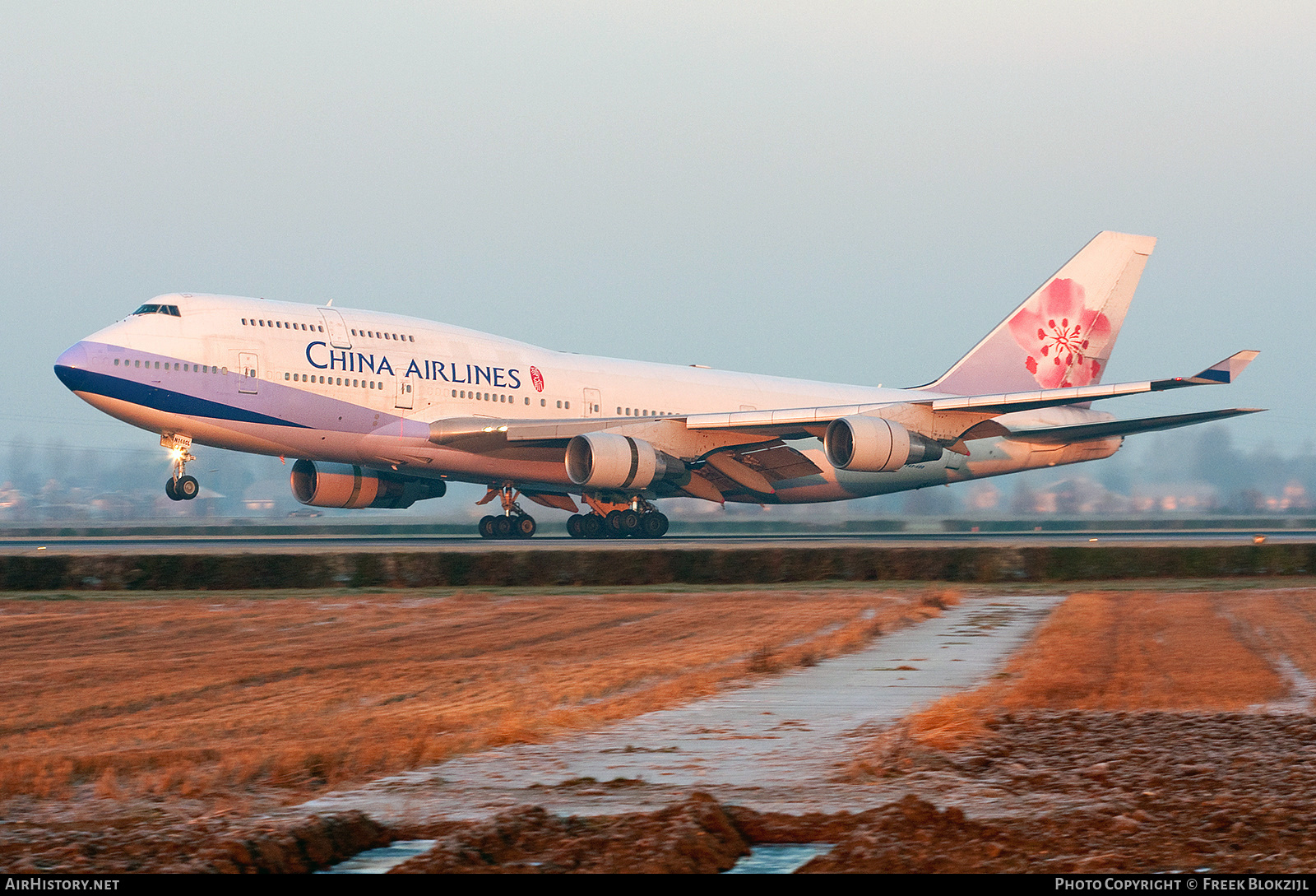 Aircraft Photo of N168CL | Boeing 747-409 | China Airlines | AirHistory.net #324972