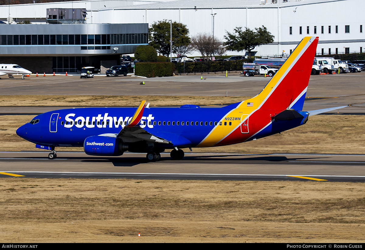 Aircraft Photo of N923WN | Boeing 737-7H4 | Southwest Airlines | AirHistory.net #325018