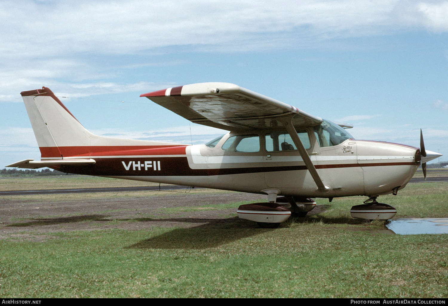 Aircraft Photo of VH-FII | Cessna 172N Skyhawk | AirHistory.net #325023