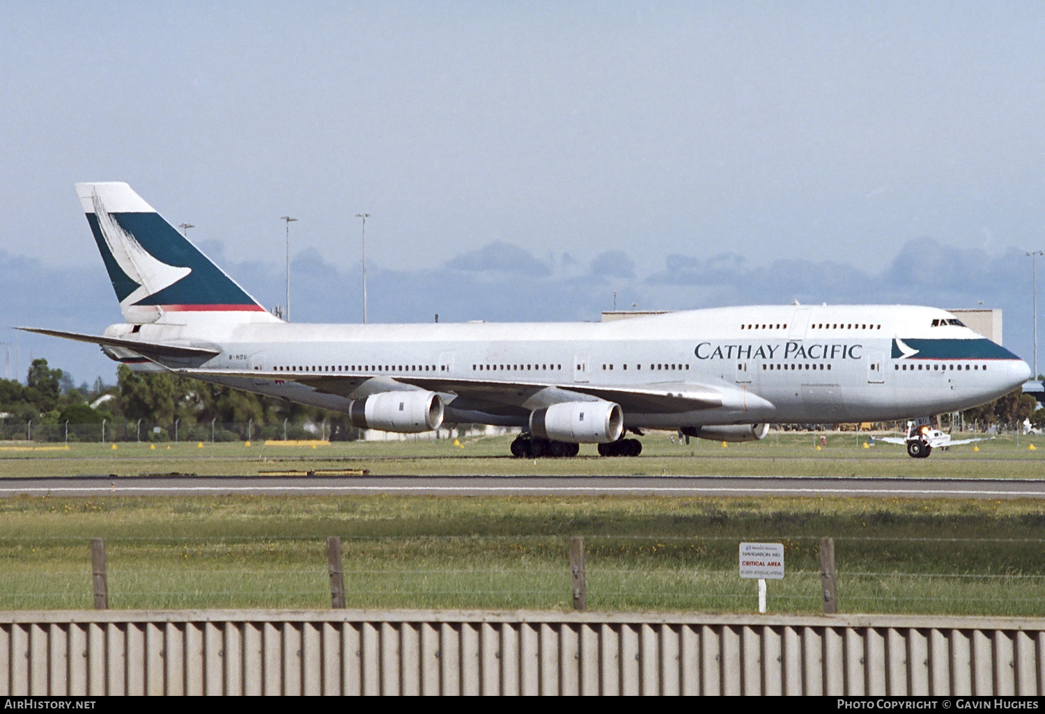 Aircraft Photo of B-HOU | Boeing 747-467 | Cathay Pacific Airways | AirHistory.net #325026