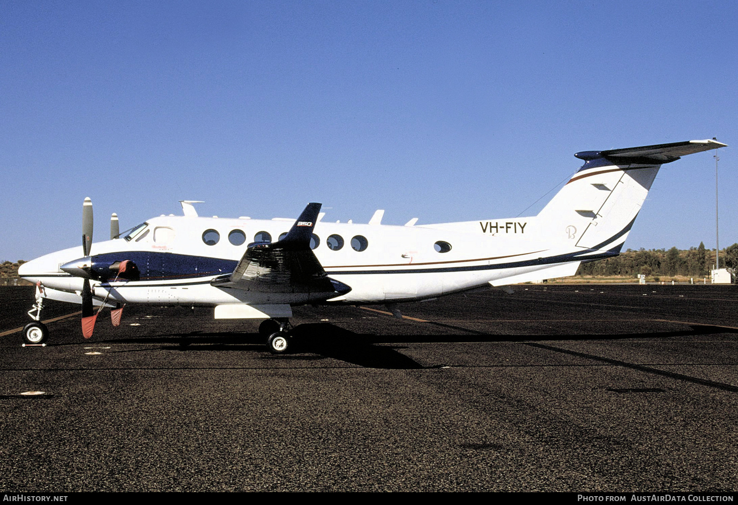 Aircraft Photo of VH-FIY | Hawker Beechcraft 350i King Air (B300) | AirHistory.net #325029