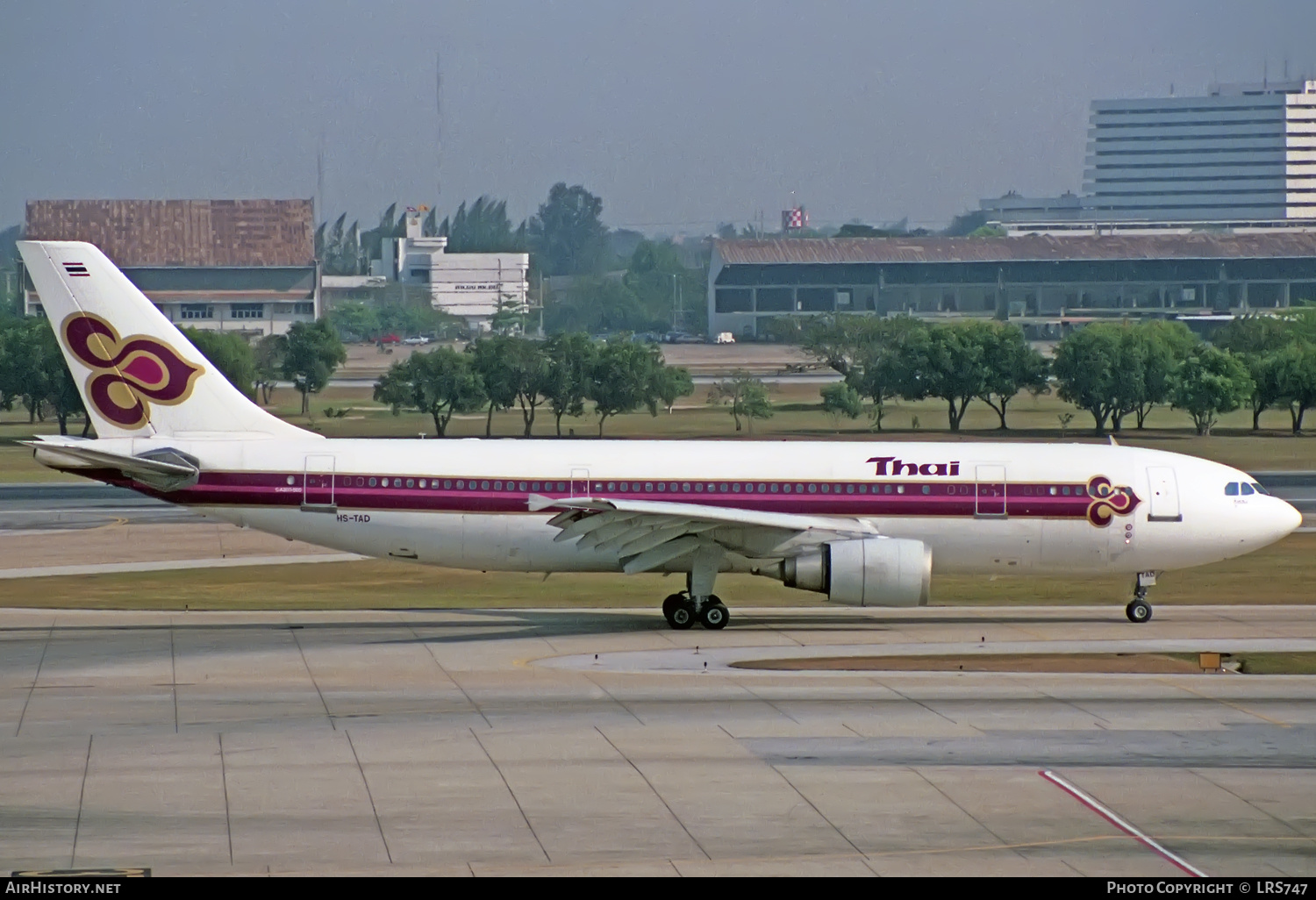 Aircraft Photo of HS-TAD | Airbus A300B4-601 | Thai Airways International | AirHistory.net #325052