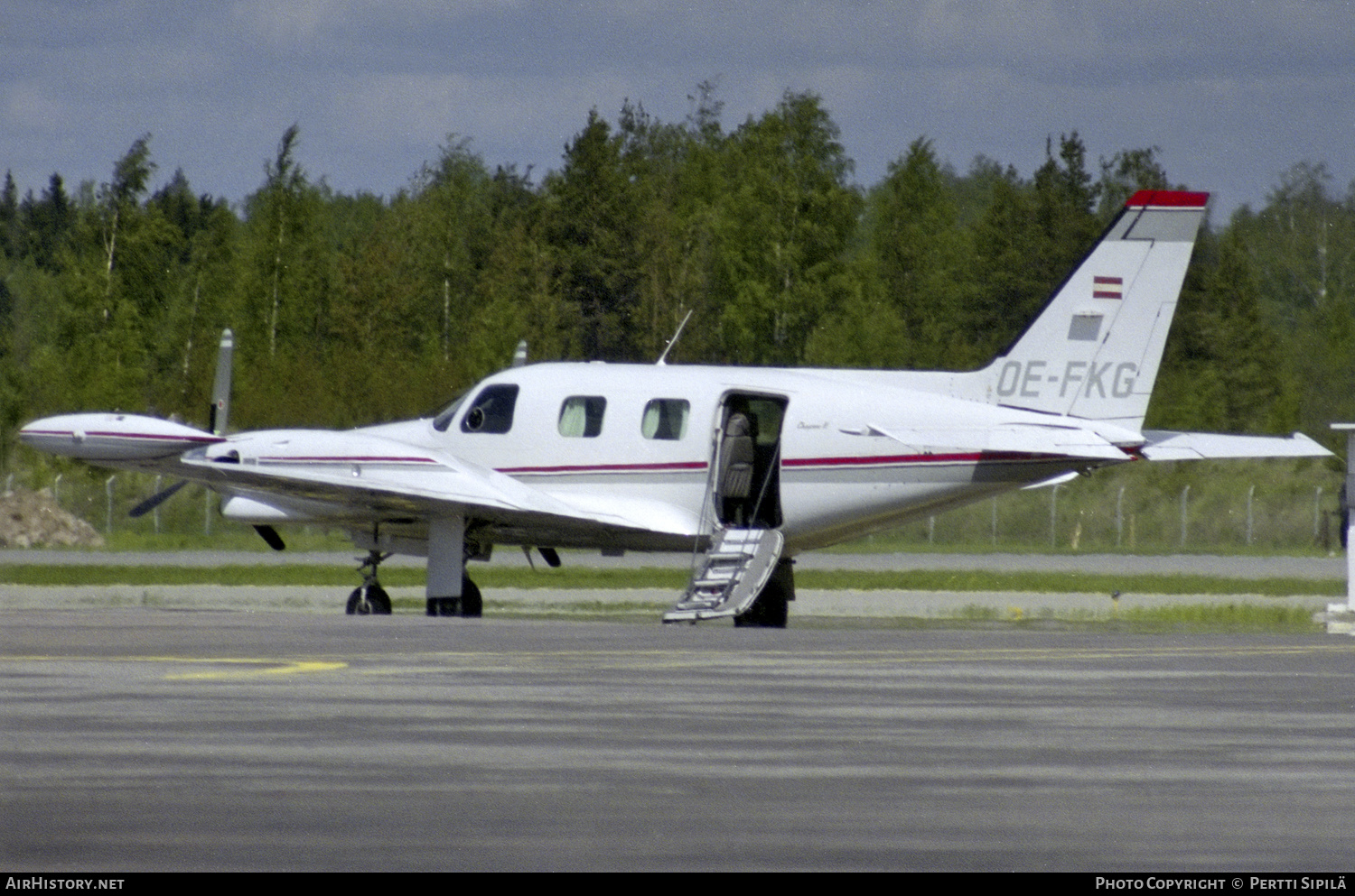 Aircraft Photo of OE-FKG | Piper PA-31T Cheyenne II | AirHistory.net #325091