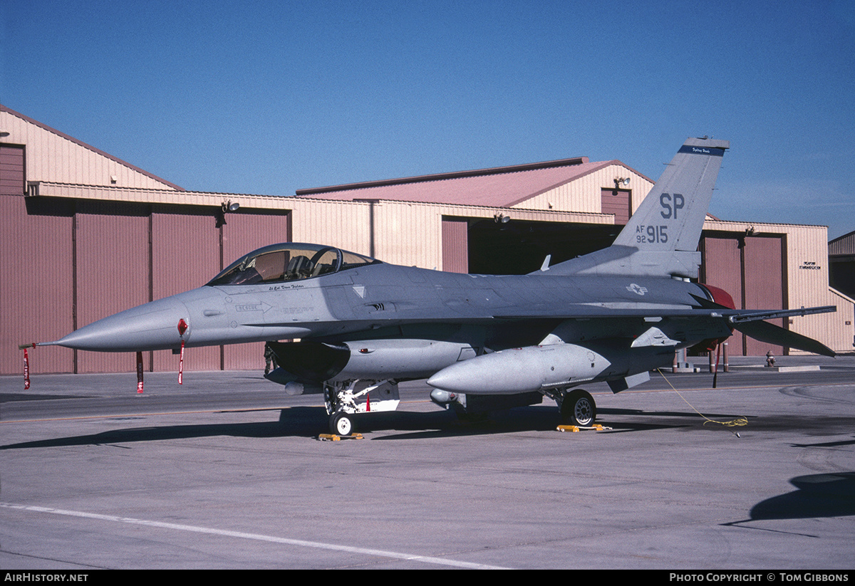 Aircraft Photo of 92-3915 / AF92-915 | General Dynamics F-16CM Fighting Falcon | USA - Air Force | AirHistory.net #325180