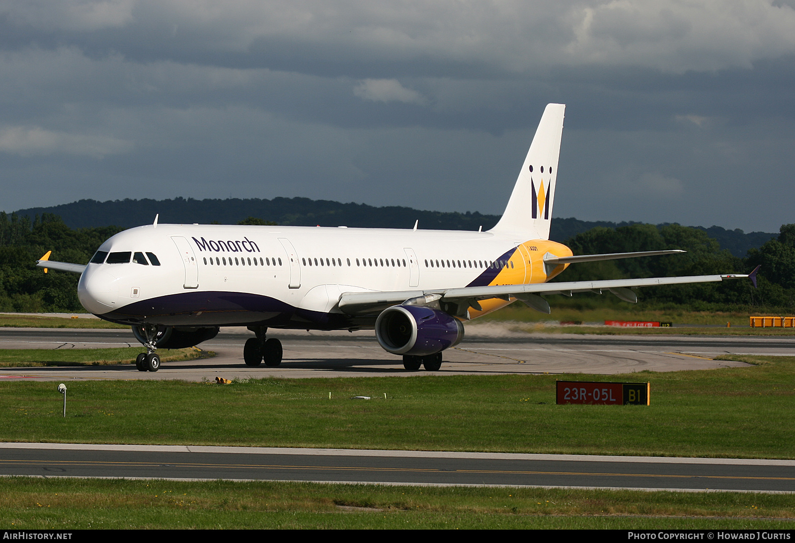 Aircraft Photo of G-OZBP | Airbus A321-231 | Monarch Airlines | AirHistory.net #325239